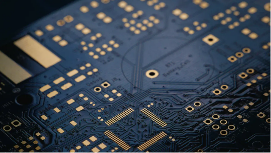 Selezione degli induttori ad anello colorato per l'assemblaggio PCB
